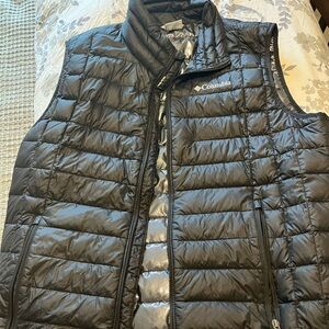 Black Columbia vest large